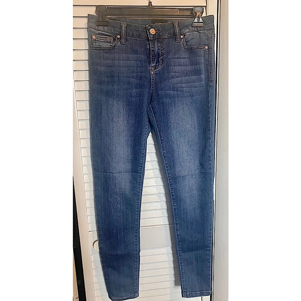 WOMANS skinny jeans size 3